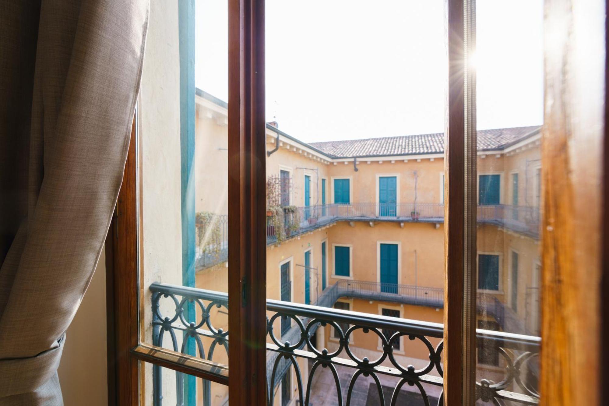Residenza Cattaneo Apartment Verona Exterior photo